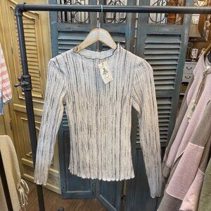 Easel 2 Tone Ivory Novelty Rib Fitted Top